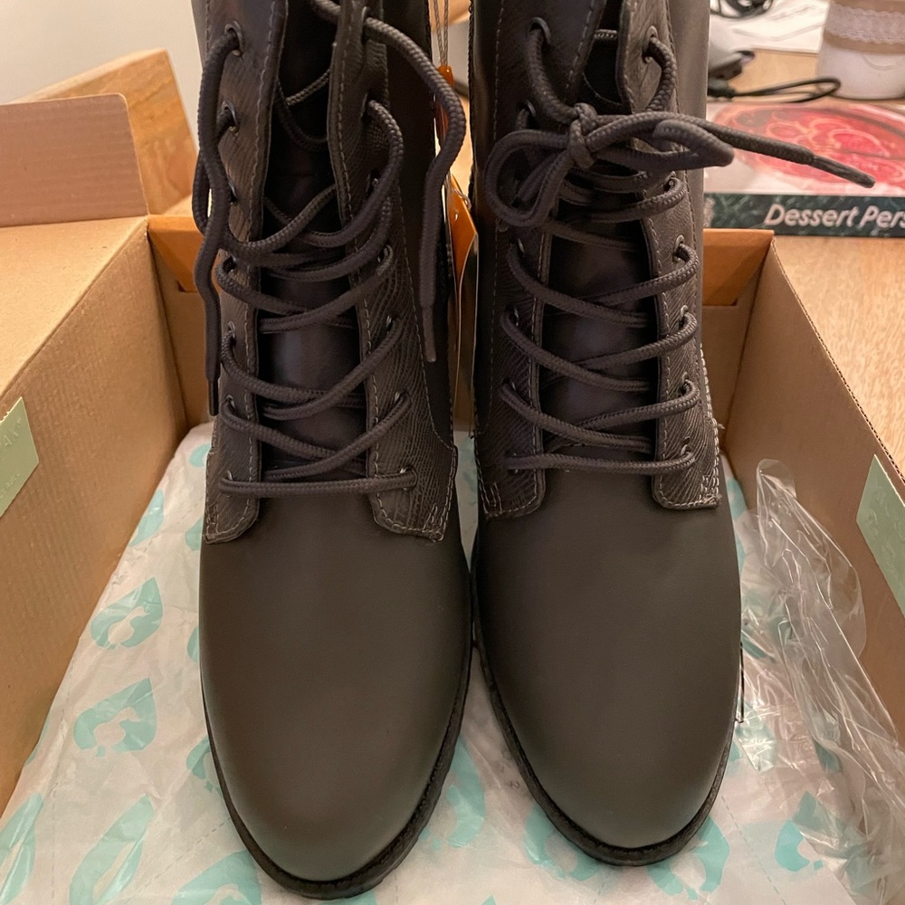 Winter Lace up Boots